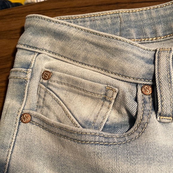 Shyanne Women’s High Rise Flare/Wide leg Denim Jeans. - Picture 4 of 7